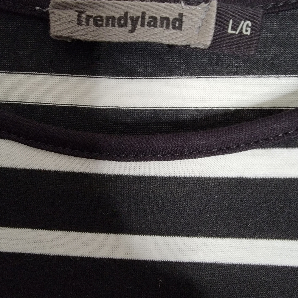 Striped Cutout Mini Dress - Picture 4 of 4